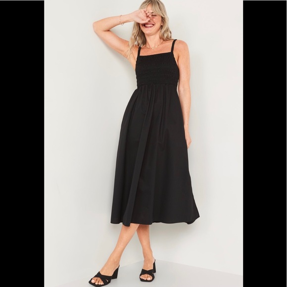 Old Navy Dresses & Skirts - Old Navy Sundress NWT Smocked Bodice Large Black